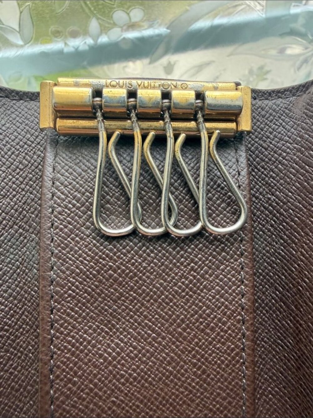Louis Vuitton Damier Ebene Multicles 4 Key Holder - Picture 8 of 8